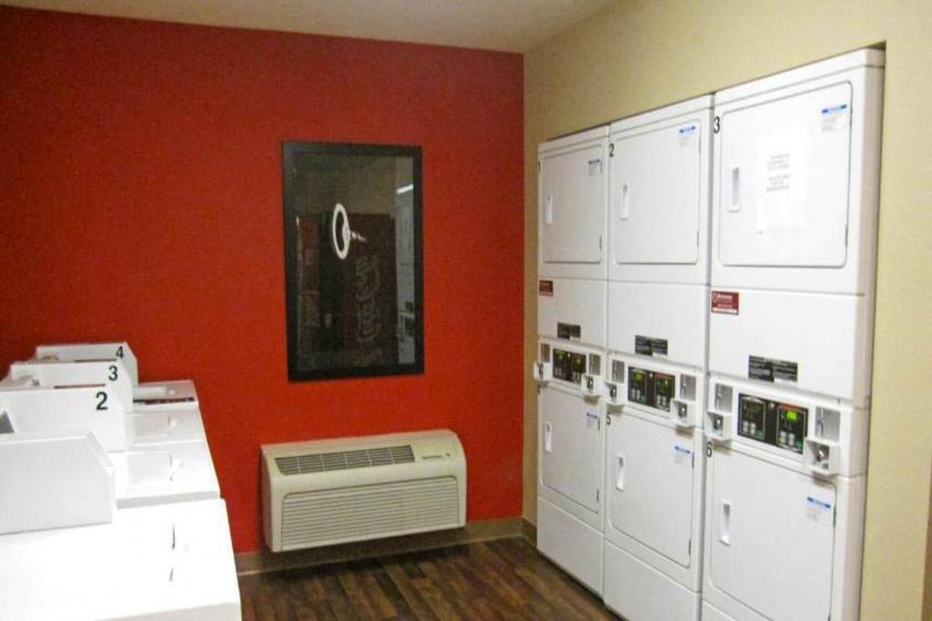 1 Queen Bed  Non-Smoking Kitchen - foto 39