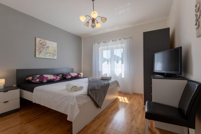 Peaceful and Cozy Holiday Home near Imotski - Two Bedroom Holiday Home - foto 10