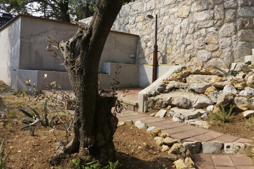 mit Pool in Lukovo Sugarje - foto 47