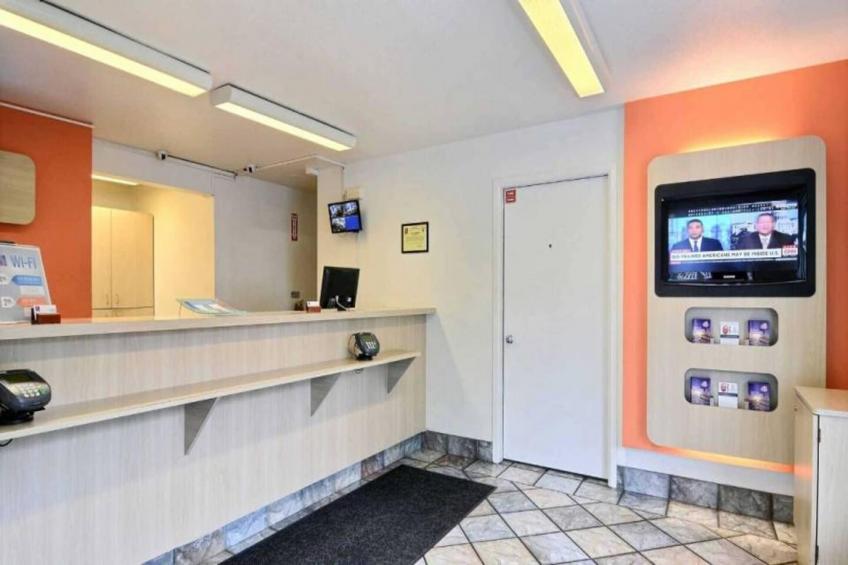 1 Full Bed  ADA/Tub - foto 12