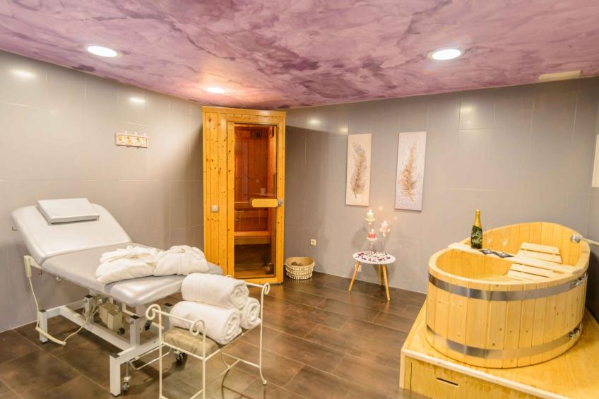 Spa-Spielzimmer mit Außen-Whirlpool und Schwimmbad - foto 25