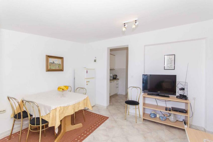 Holiday apartment with air conditioning, balcony and sea view in Slatine - BF-9GZB3 - foto 25