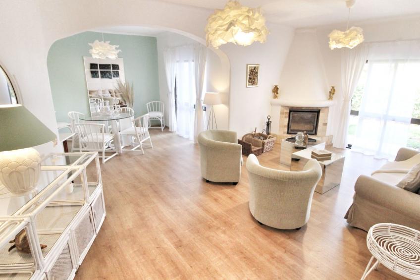 Rustikales, erschwingliches Sommerhaus in Strandnähe