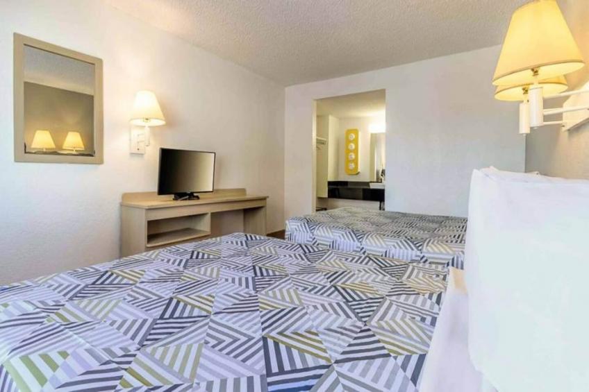 2 Queen Beds  Micfridge - foto 11