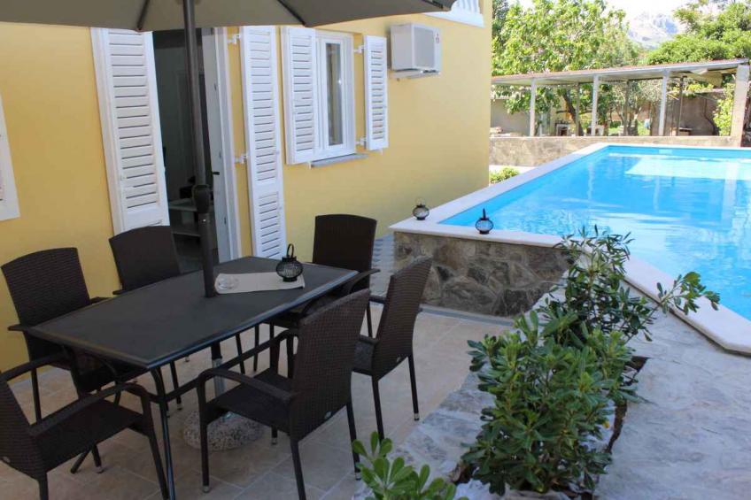Holiday apartment with modern furniture and pool, free wi-fi, air conditioning and parking - BF-W6BB - foto 5