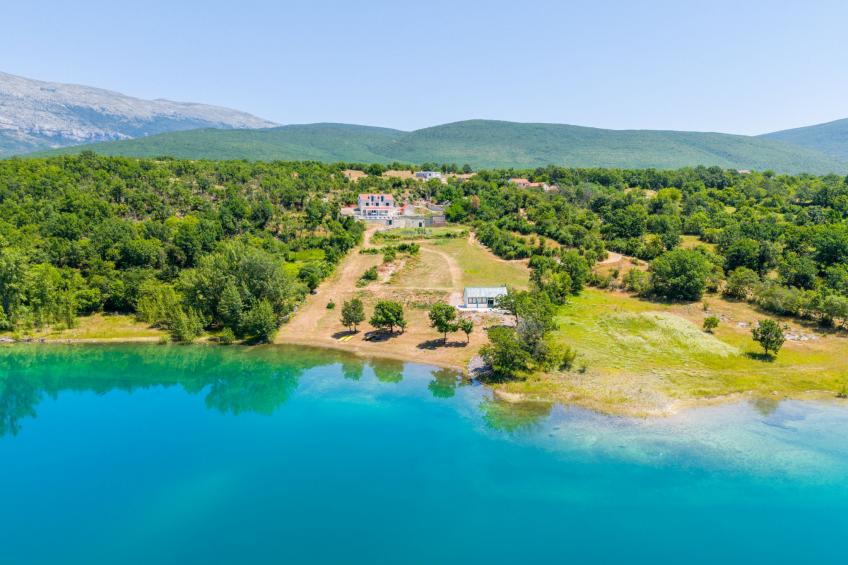 Escape on lake - foto 47