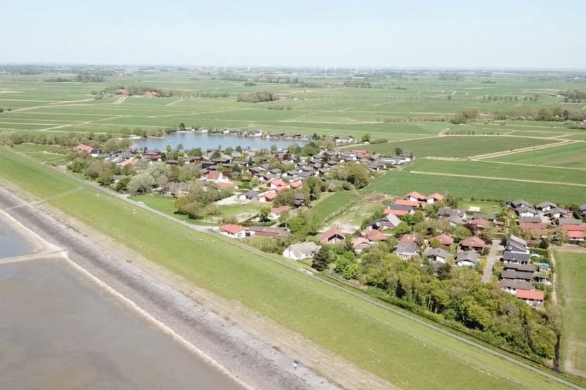 G1 Eingezäuntes Haus mit Kamin in Eckwarderhörne - foto 2