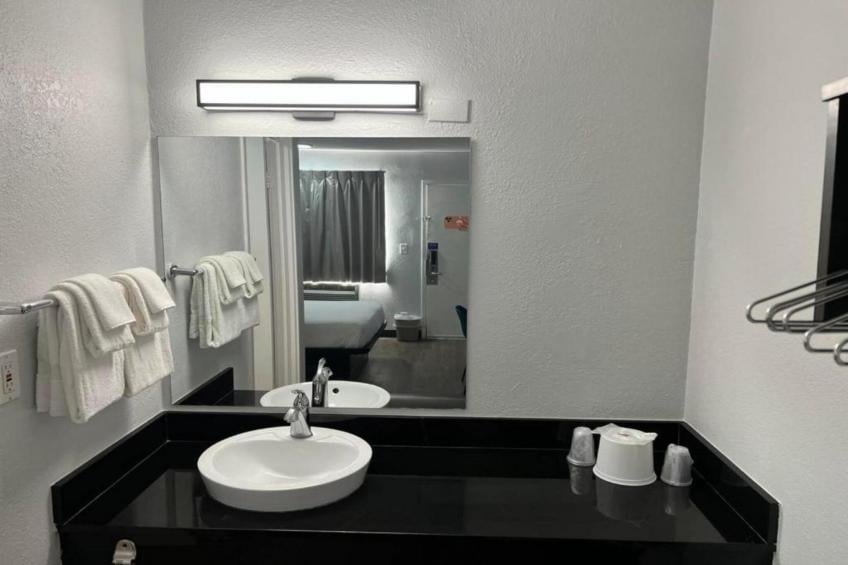 1 Full Bed  Micfridge - foto 13
