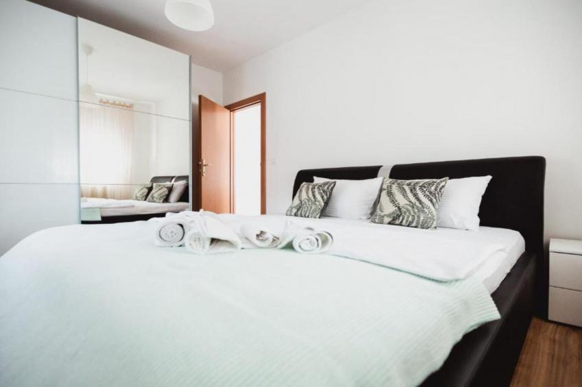 Modern Apartment with Terrace in Herceg Novi - Two Bedroom Apartment - foto 10