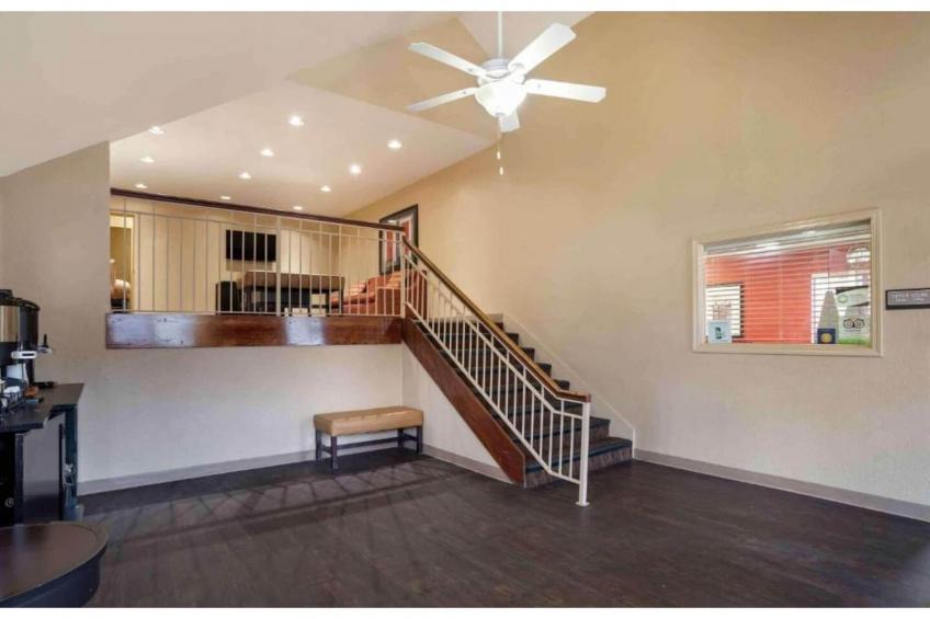 1 Queen Bed | Non-Smoking, Kitchen - foto 78