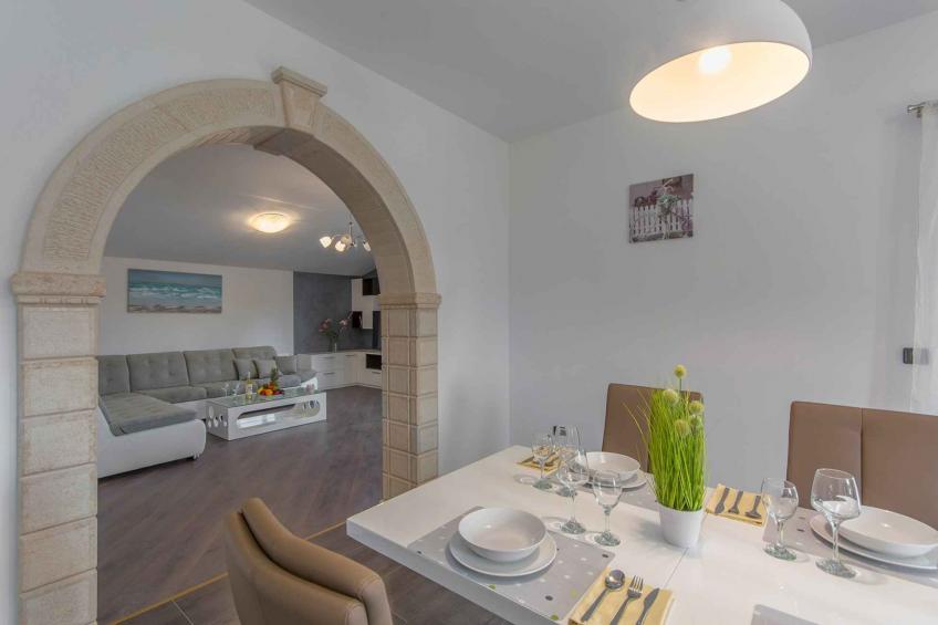 Holiday apartment with pool - BF-NXGFC - foto 17