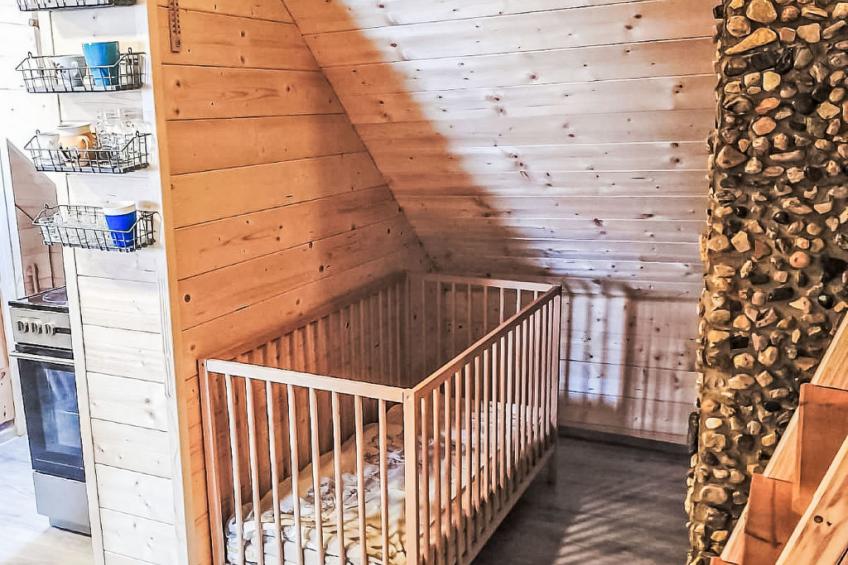 Roubenka u potoka - foto 10