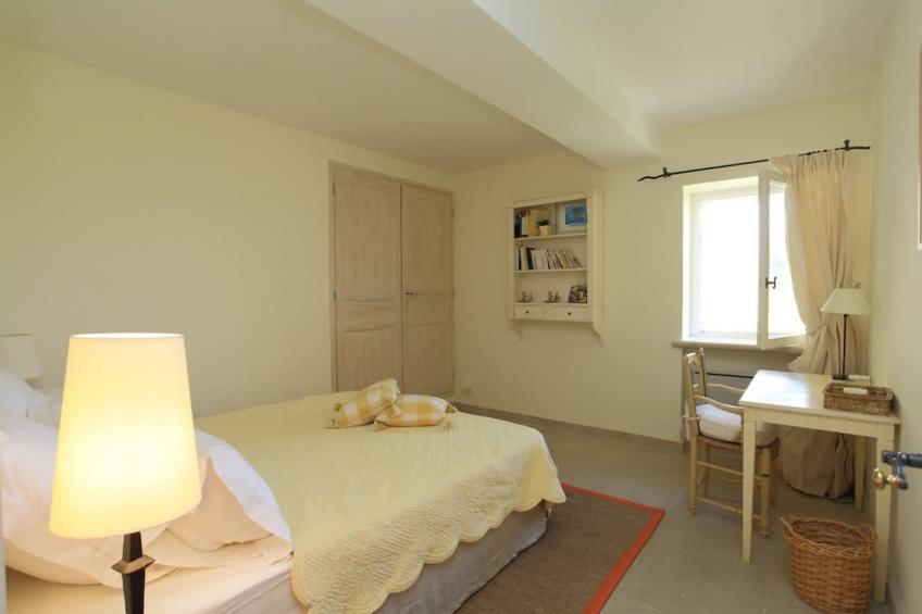 Bastide avec piscine 3 terrasses dans un écrin de verdure - foto 19