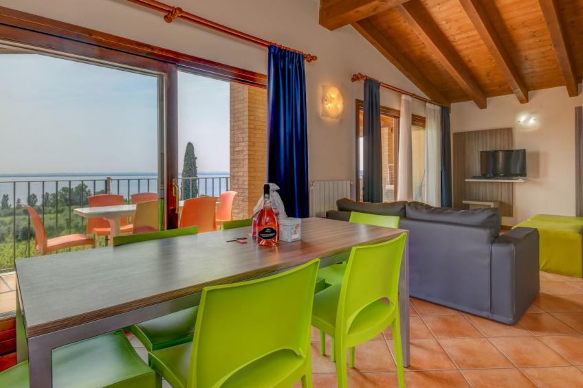 Wohnung mit Balkon, Garten und Seeblick - foto 30