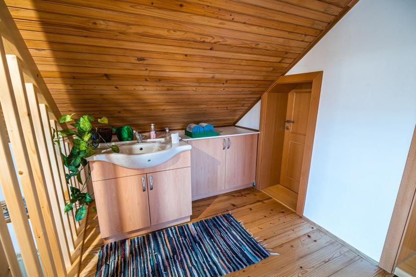 Relaxing Retreat with Hot Tub in Sevnica - Three Bedroom Apartment - foto 29