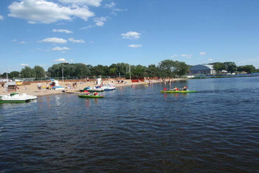 Komfortowy apartament z basenem i ogrodem dla 6 osób w Stepniczce - foto 11