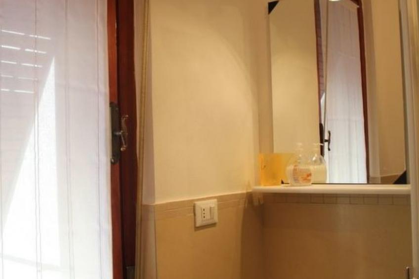 Sehr zentral mit Parkmöglichkeit - foto 21