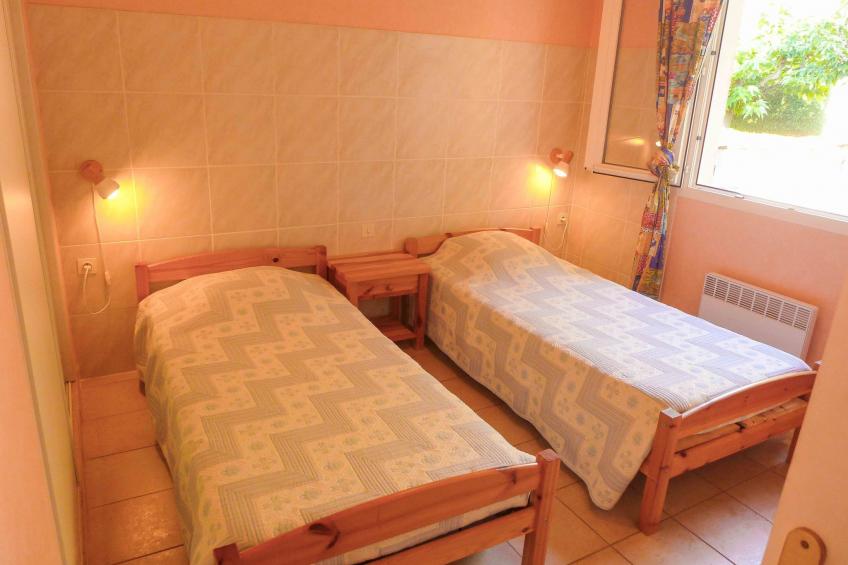 Schönes Ferienhaus mit eigenem Pool - foto 13