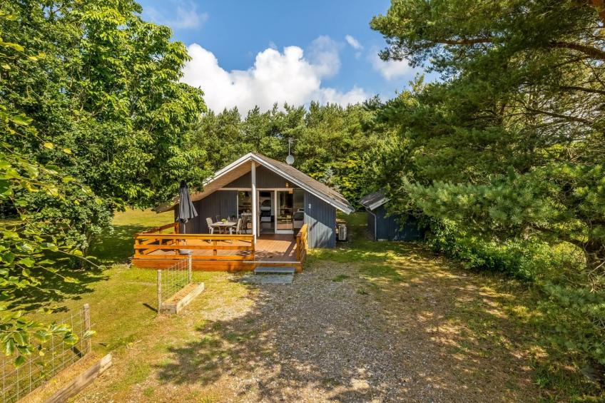 "Yarla" - 500m to the fjord