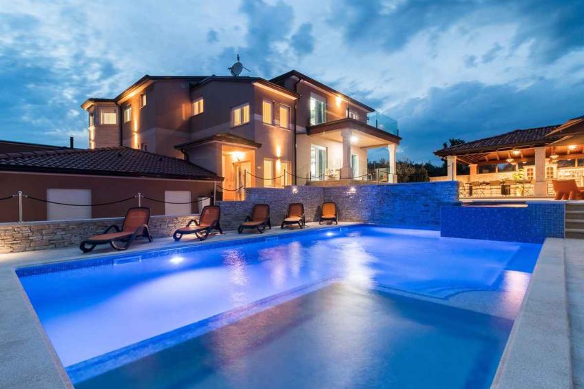 Holiday house with pool - BF-5GK96 - foto 14
