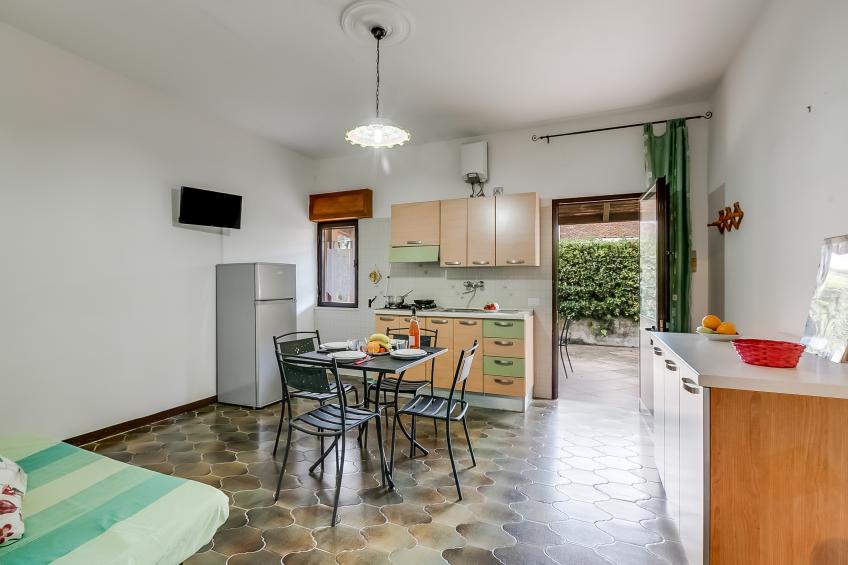 Bilocale Melograno Among Greenery And Sea