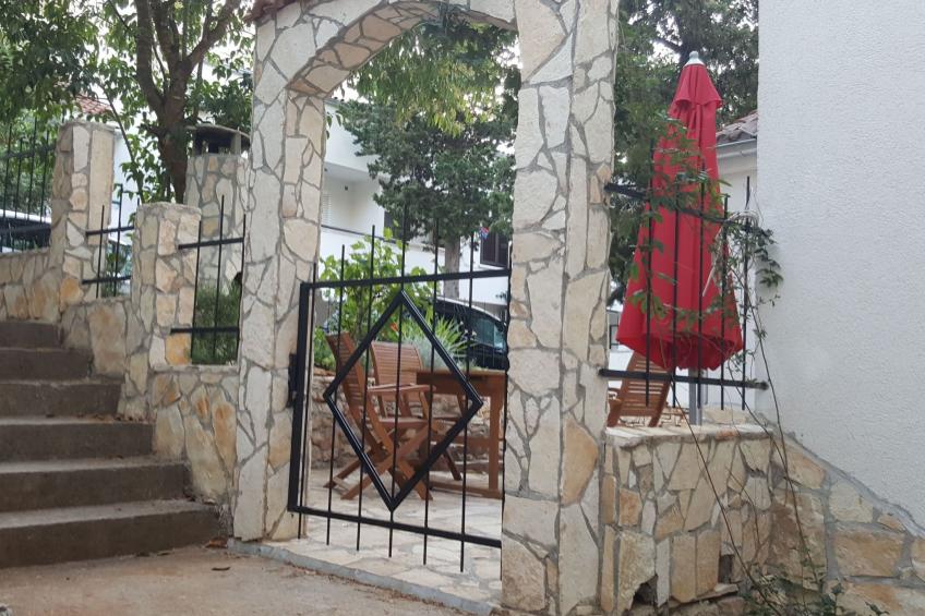 Apartment Bella mit Balkon und Terrasse in Necujam - foto 11