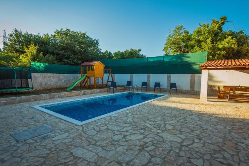 Haus in Grubine mit Außenpool - foto 59