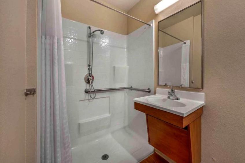 1 Full Bed | Non-Smoking, Kitchen - foto 14