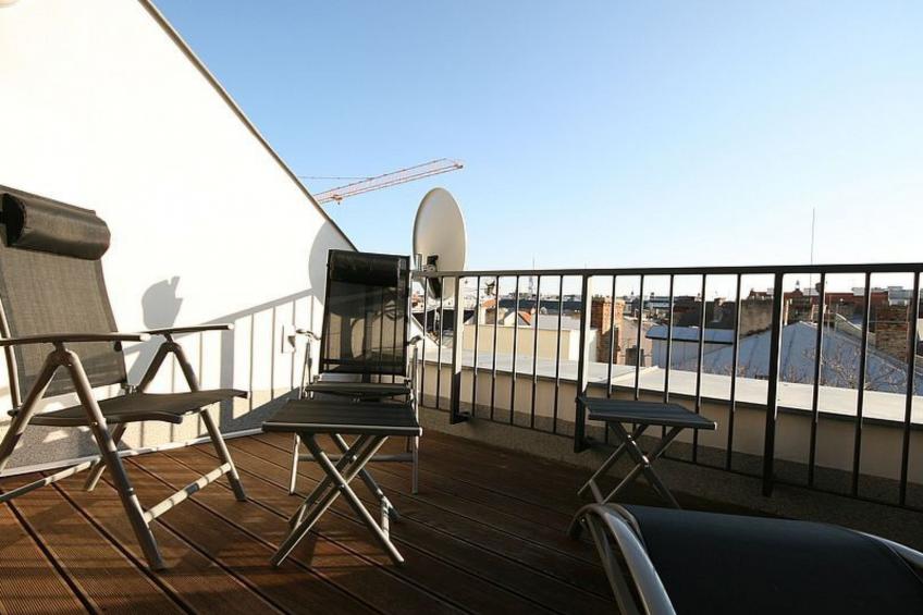 Luxuriöse Altbau-Dachgeschosswohnung in Prag