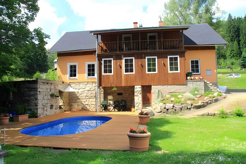maison de vacances avec piscine extérieure à Forest - BF-W95V