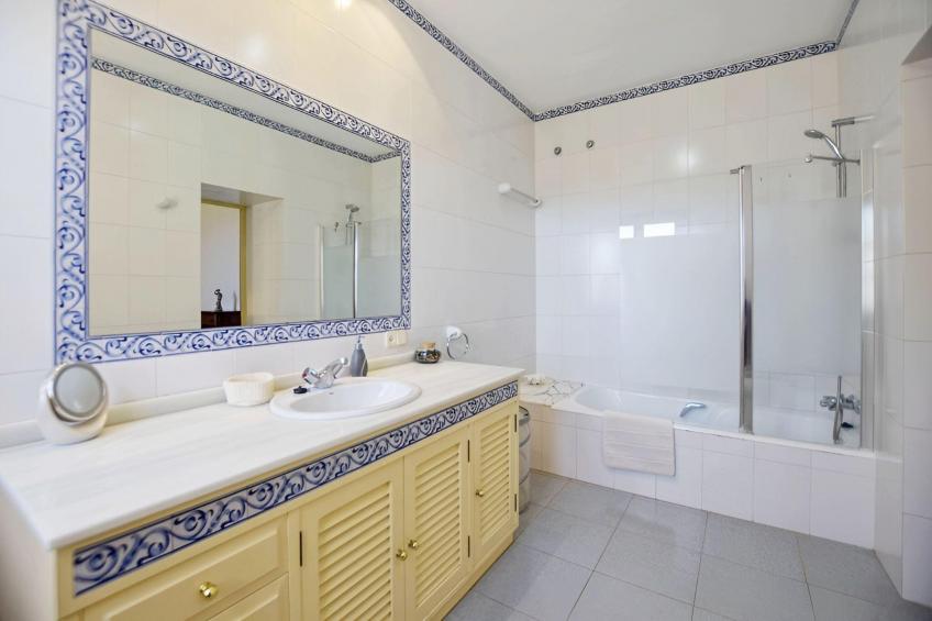 Son Granada - foto 16