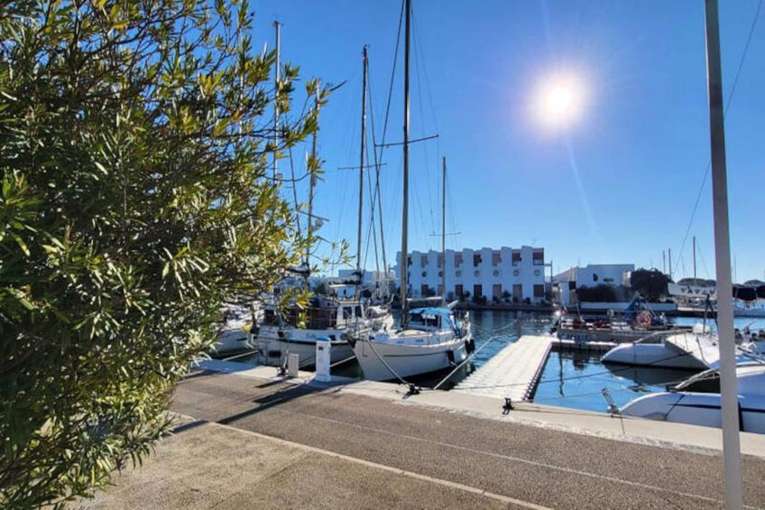 Résidence Marina Lairan Vue Sur L'eau Et Les Bateaux De Port Camargue 2 étoiles F - foto 33