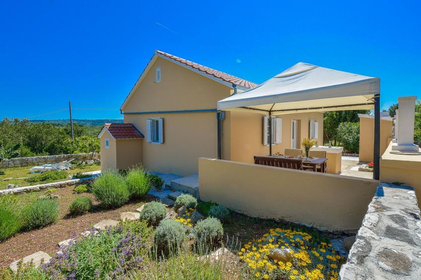 "Sakarun" mit Blick auf das Wasser - foto 15