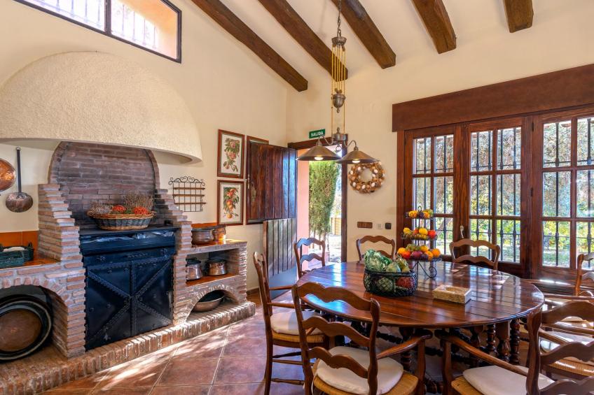 Beheiztes Hallenbad und Freibad - foto 47