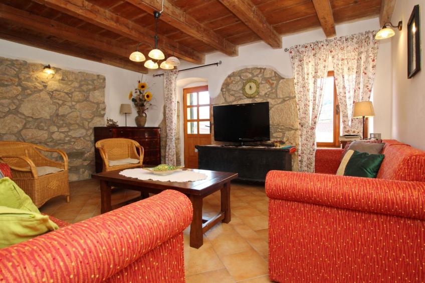 Renoviertes Steinhaus mit Garten und Pool ideal für ein erholsamen Urlaub - foto 2