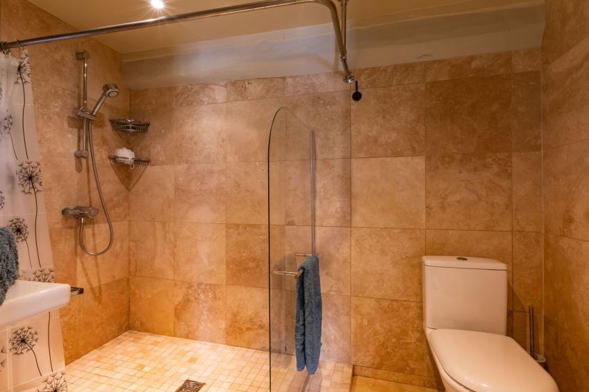 Haus Kalia. Swimmingpool, Sommerküche, Video-Lounge und Fitnessraum - foto 18