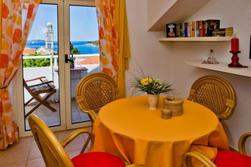 Charming and Sunny Hvar Apartments - One Bedroom Apartment with Balcony (owner 6) - foto 11