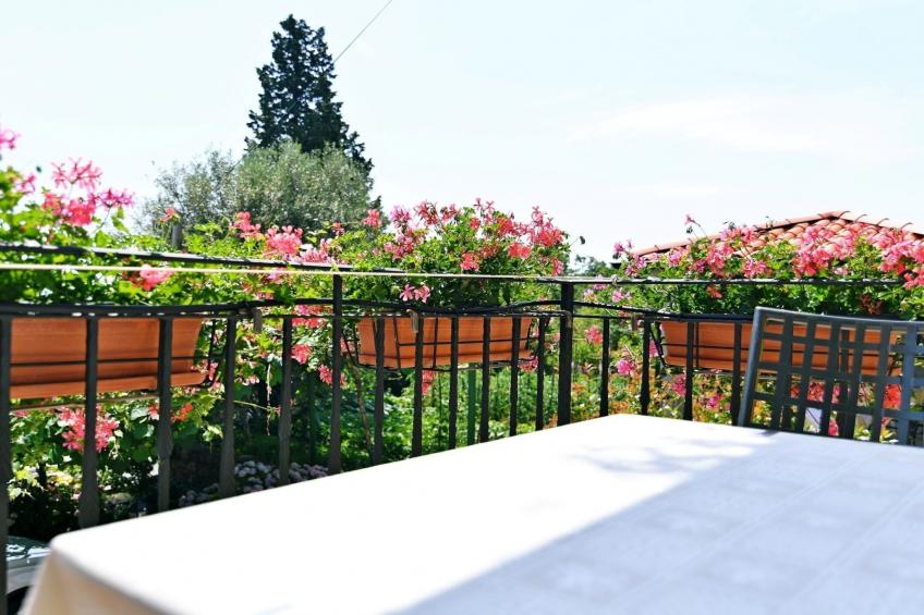 Scenic Retreat Rooms and Family Apartments - One Bedroom Apartment with Terrace - foto 13