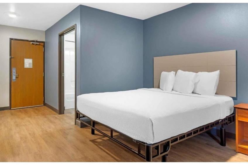 1 Full Bed | Non-Smoking, Kitchen - foto 2