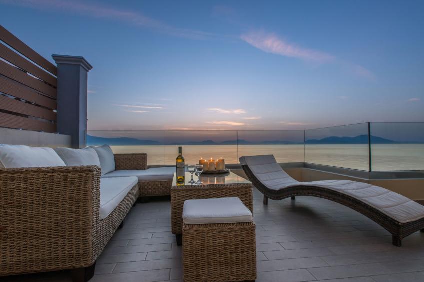 Diamante beachfront suite B