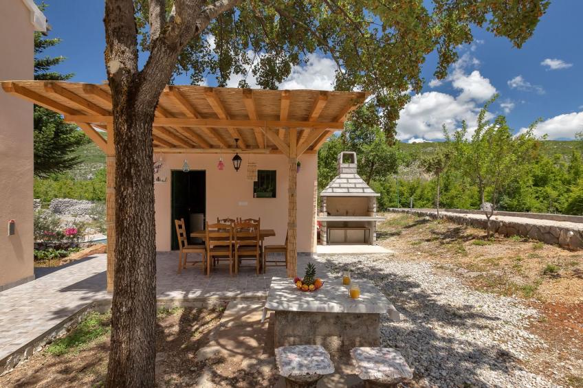 in Rašćane mit Beheiztem Pool - foto 19