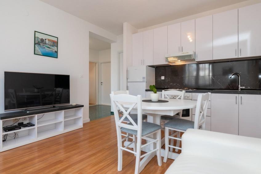 Villa Supetar Garden - Two Bedroom Apartment with Terrace - foto 2