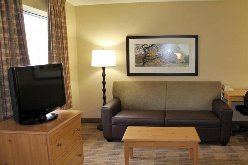 1 Queen Bed  Non-Smoking Kitchen - foto 38