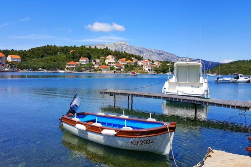 Apartments Veselka, Lumbarda - Standard Room with Balcony and Sea View (Room 2) - foto 6