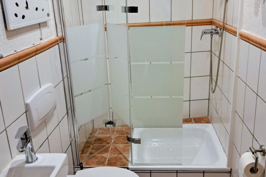 mit Garten und Parkplatz - foto 16