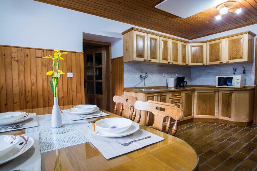 Rustic Authentic Holiday Home with Terrace and Wood Stove - Three Bedroom Holiday Home with Terrace - foto 12