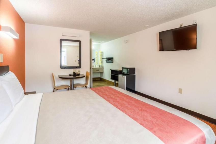 1 KING BED  NON-SMOKING KITCHEN - foto 12