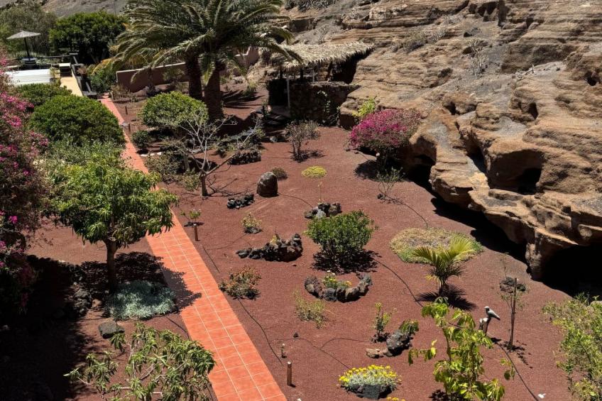 Schlafen in einer vulkanischen Höhle - foto 87