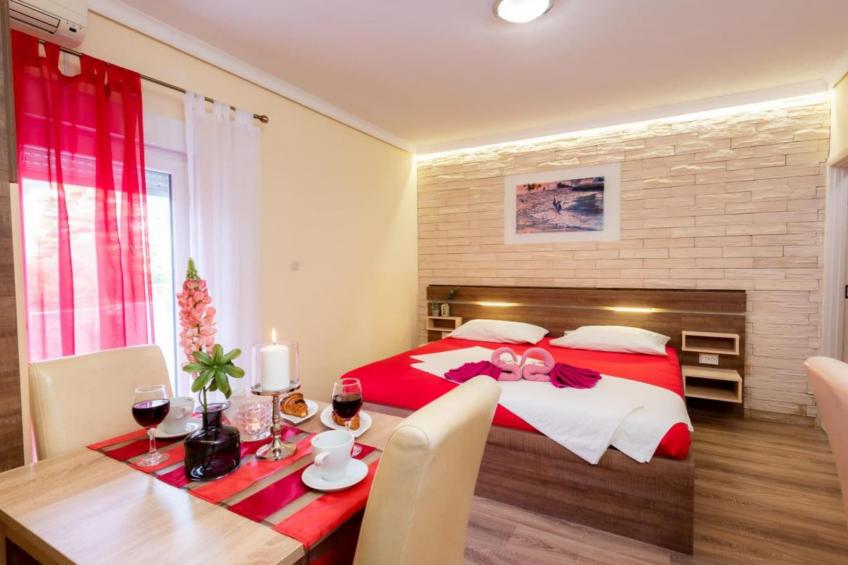 Villa Goldfield - Comfort Studio Apartment with Sea View and Balcony - foto 3