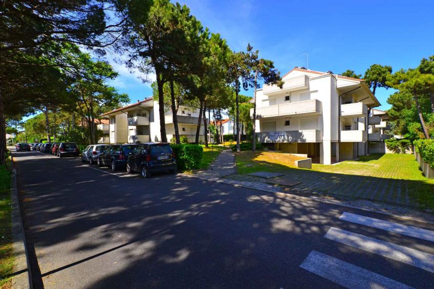 Vakantiewoning met airconditioning, balkon en zwembad - BF-JBMJM
